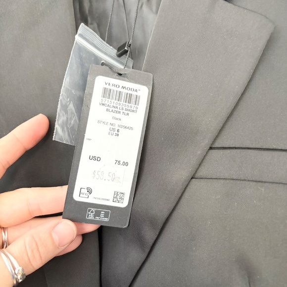 Vero Moda Calina short blazer - Picture 3 of 5